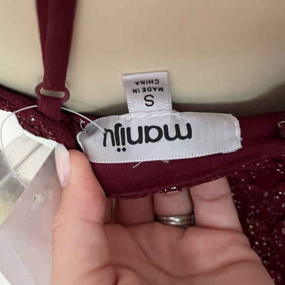 Elegant Evening Gown - Picture 3 of 3